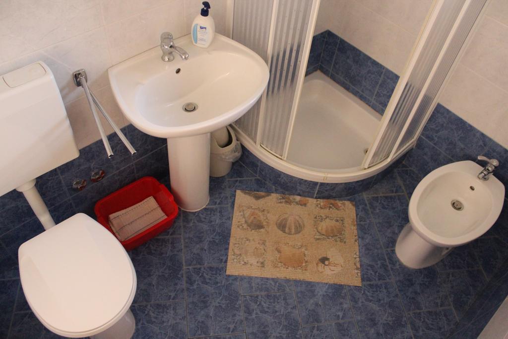 Apartment Manuel Новиград Стая снимка